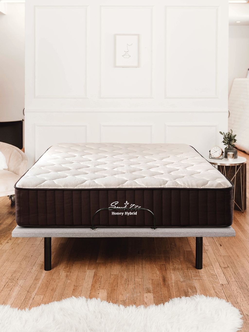 Sweet Zzz Adjustable Bed