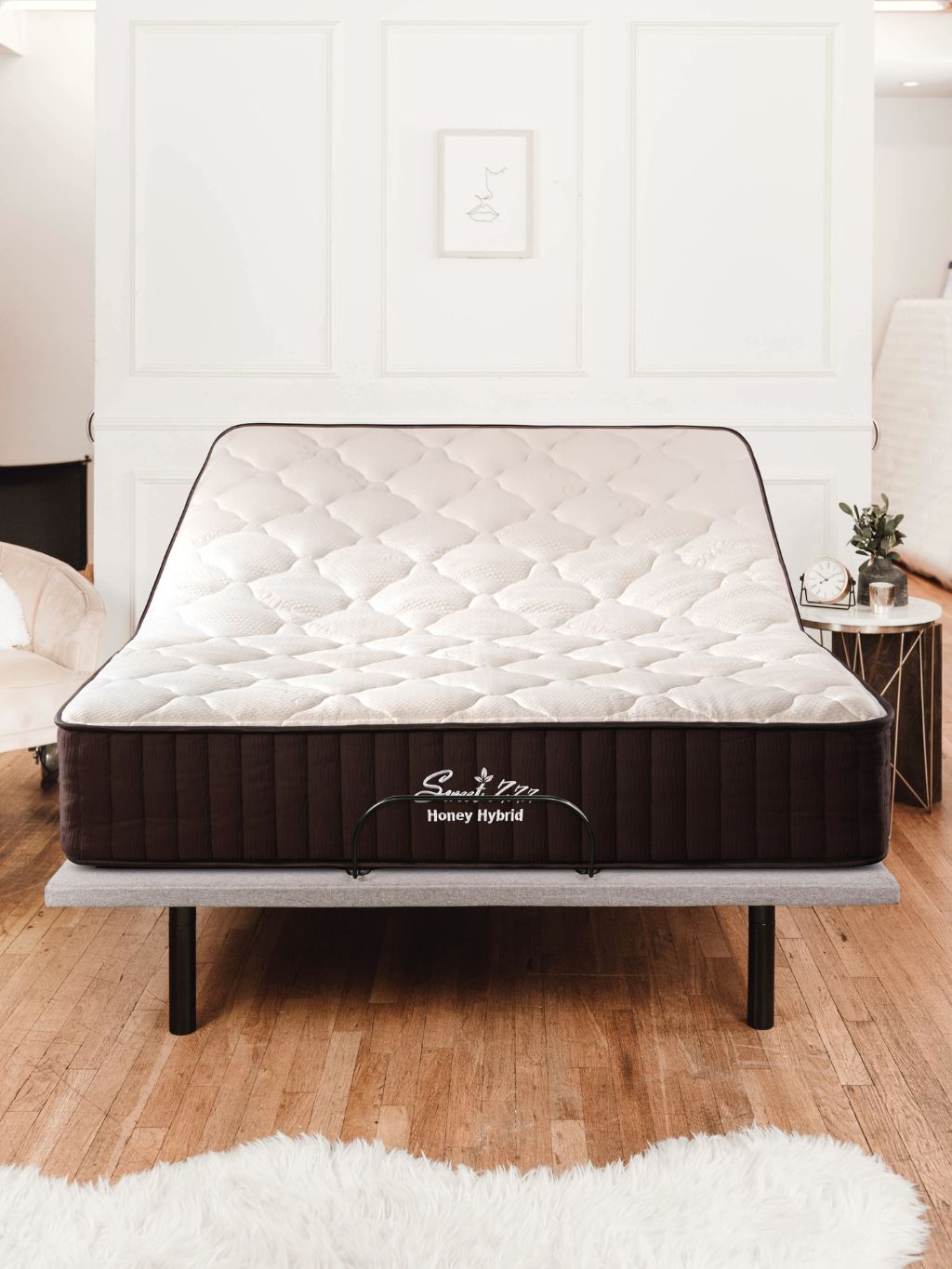 Sweet Zzz Adjustable Bed